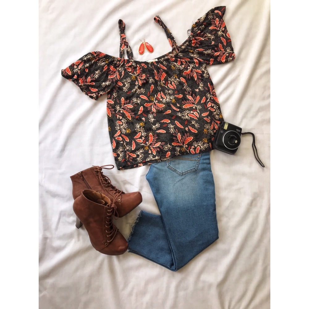 H&M off the shoulder shirt